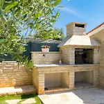 Casa de Férias Pietra By Interhome *