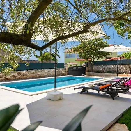 Pietra By Interhome
