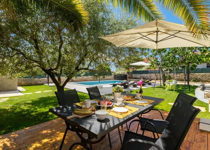 Pietra By Interhome Galižana